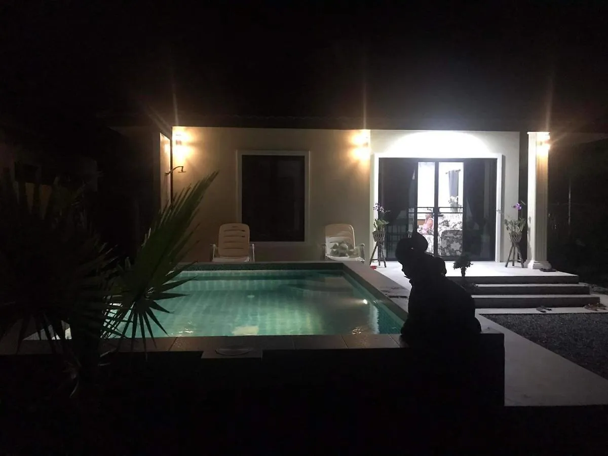 Villa Brassia 2 Bedrooms Ban Ai Dao 0*,  Tailandia